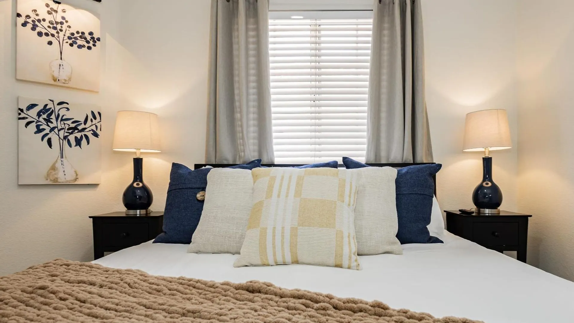 Modern 3Br Home W Pool, Hot Tub, Sleeps 6 Las Vegas Holiday home